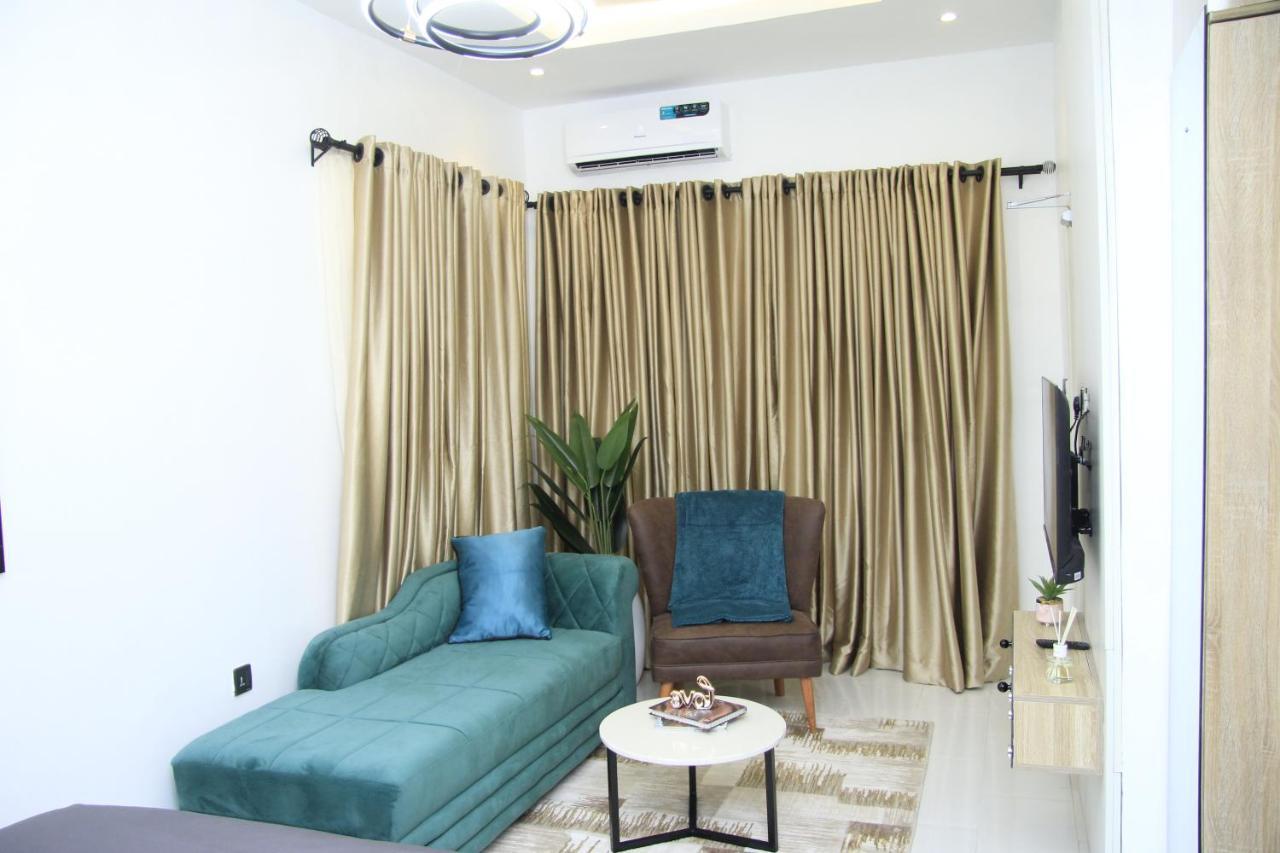 Cosy 2-Bedroom Apartment With Superfast Wifi And 24X7 Security And Electricity Lekki Kültér fotó